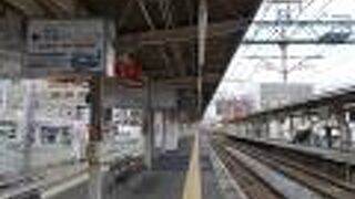 宝塚へつづく「なが〜いほう」。