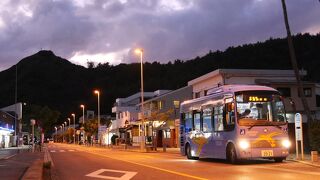 父島のメインの道路です