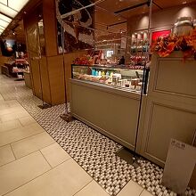 ベッジュマン&バートン