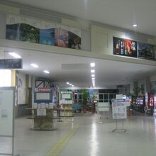 宇和島運輸ターミナル内の様子