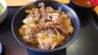 「近江牛丼ランチ」は手軽に近江牛を味わえるのでお手ごろ