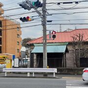 保土ヶ谷駅の近く。今は門だけ。近くに旅籠の建物もありました