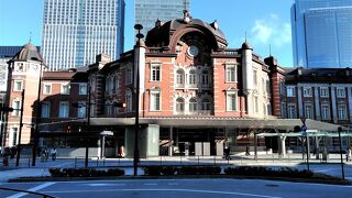 丸の内北口ドームは見所満載