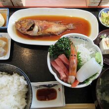 『煮魚定食』1650円は安い!