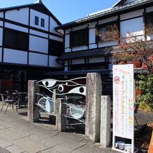 キャッスルロードのオープンテラス