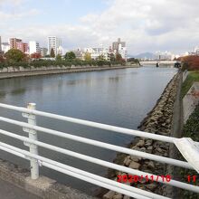 本川橋と旧太田川（本川）
