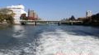 旧太田川（本川）に架かる橋です