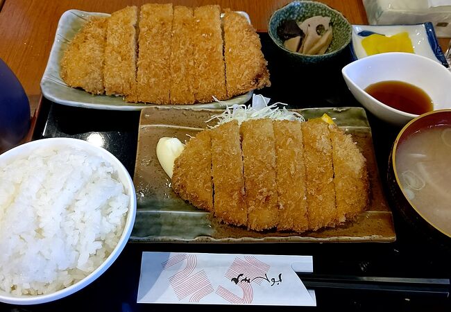 人気の定食屋