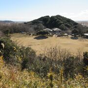 今回も八万石見晴台であんころ餅を頬張りながら「県民の森」や「干潟八万石」を眺めました