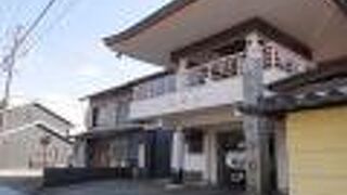 ちょっと独特な形状。