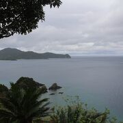 海峡と加計呂麻島の絶景