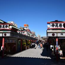 浅草の仲見世通り