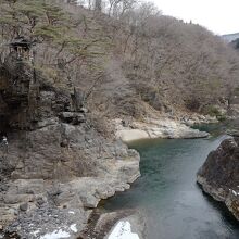 虹見橋から見た、虹見の滝側の景色。