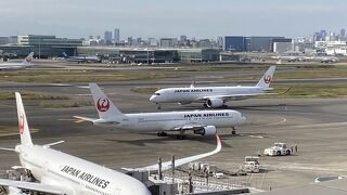 日本一活気のある空港で飛行機を鑑賞
