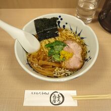 らーめん(800円)