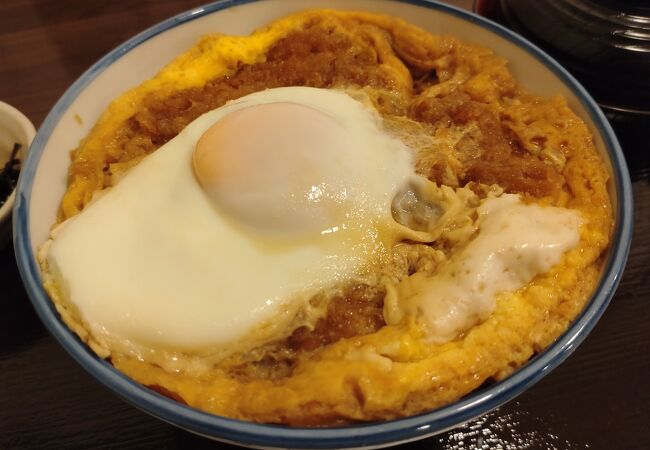 売店ですがイートインスベースで食べられます