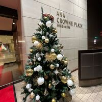 入口のクリスマスツリー