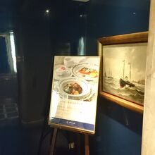 エレベータを降りた入口前