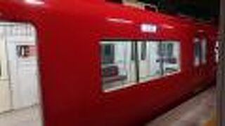 正月の時期の寒い夜に、東岡崎行き普通に乗車