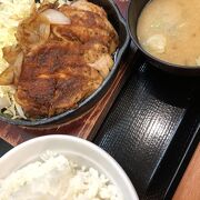 「唐揚げ」ではなく、「生姜焼きとり定食」をオーダー