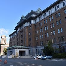 上層階部分が特徴的