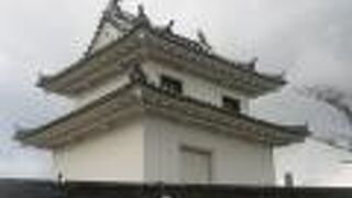 お城の敷地からは少し離れていますが必見の櫓です