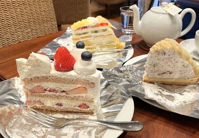 ケーキの美味しいHARBS 名古屋が本店と知り寄ってみた