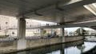 元町と中華街とをつなぐ橋