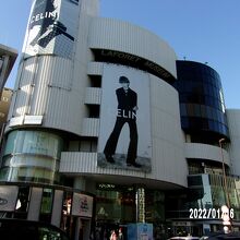 外観でも印象的です。