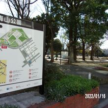 入り口辺りの様子です。