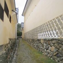 建物の間も注目すべき見所があります。