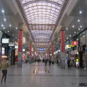 松山最大のアーケード街です