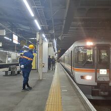 豊橋駅まで直通です