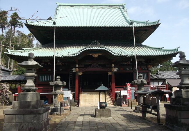 山の中の静かなお寺