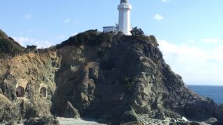 灯台までの道のりは厳しい