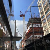 斜めお向かいがビルディング建設中