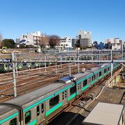 圧巻の本数！ 途切れることなく列車が行き交います