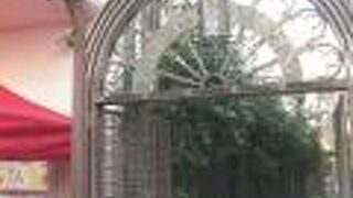 原宿竹下通りにあるわき道です。