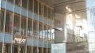 日本看護協会がある魅力的な建物です。