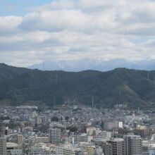 遠くには雪化粧した石鎚山も望めました