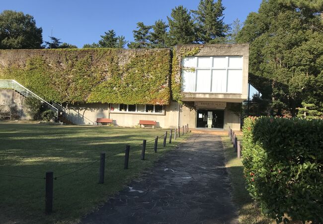 総社市が所有している美術作品などを展示する施設