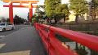 朱色の欄干がすごく印象的でした。