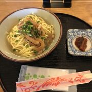 川平湾に隣接する食事処！