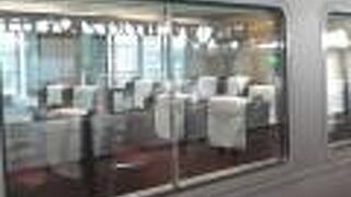 平日の夕方の時間帯に札幌へ向かう列車の自由席は相席になる可能性があります