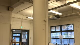 レトロビルでいただく、おうどん。