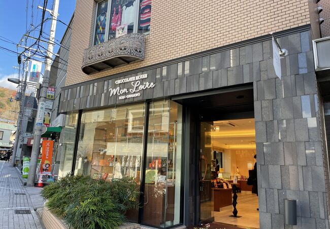 モンロワール 本店