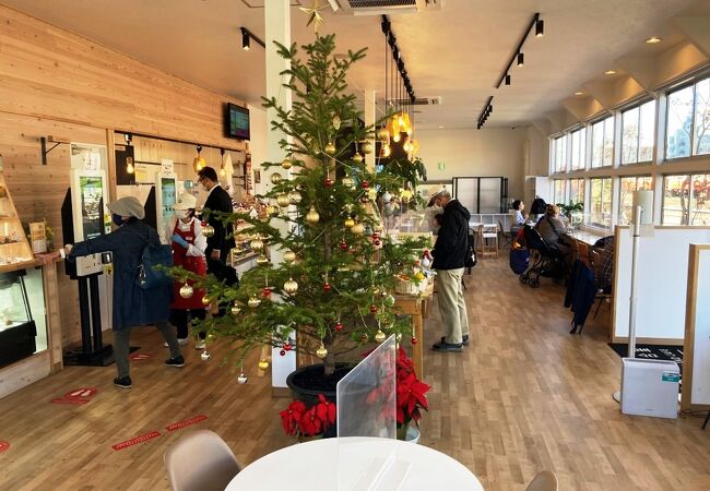 列車やバスの待ち合わせに最適