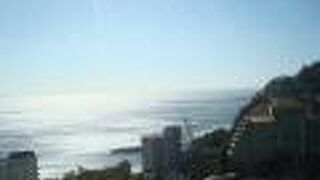 熱川温泉さくらやまパークへは上り坂＆階段