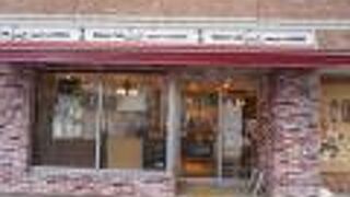 人気のパンがちゃんとポップで示してあるのも親切ですね