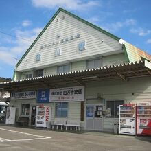 土佐くろしお鉄道側の窪川駅舎の様子